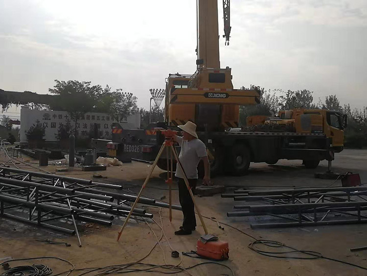 鋼結(jié)構(gòu)工程測量現(xiàn)場